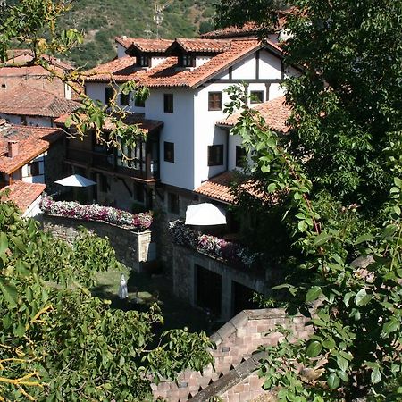 Apartamentos Casa De La Abuela Potes Luaran gambar